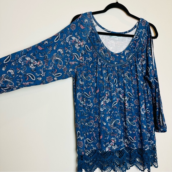 Maurices Women's XL Blue Paisley Floral Knit Top‎ w/ Lace Trim Open Sleeves.A123 - Picture 6 of 12